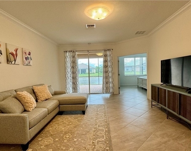 2066 Tamarron Lane - Photo Thumbnail 7