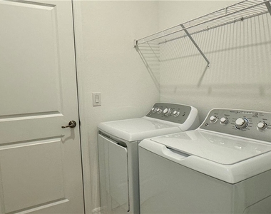 2066 Tamarron Lane - Photo Thumbnail 16