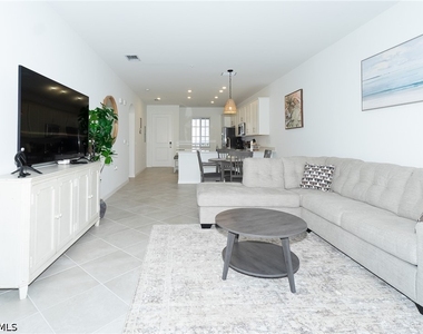 5583 Double Eagle Circle - Photo Thumbnail 16