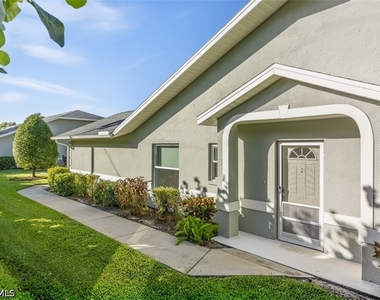 1704 Royal Circle - Photo Thumbnail 1