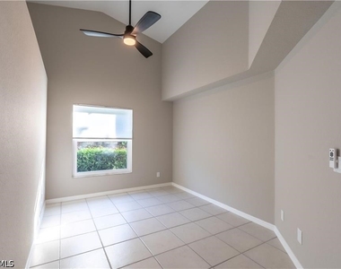 1704 Royal Circle - Photo Thumbnail 20