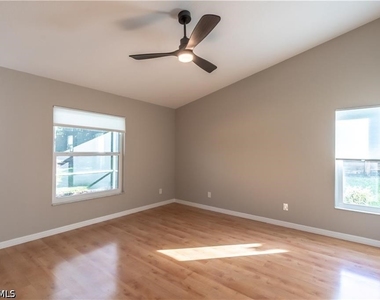 1704 Royal Circle - Photo Thumbnail 15