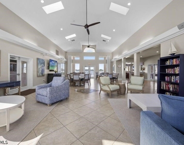 1704 Royal Circle - Photo Thumbnail 27