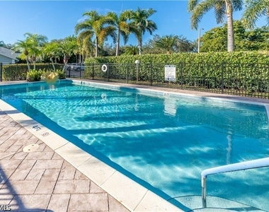 1704 Royal Circle - Photo Thumbnail 29