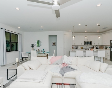 5939 Gala Drive - Photo Thumbnail 9