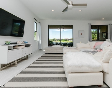 5939 Gala Drive - Photo Thumbnail 15