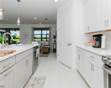 5939 Gala Drive - Photo Thumbnail 7