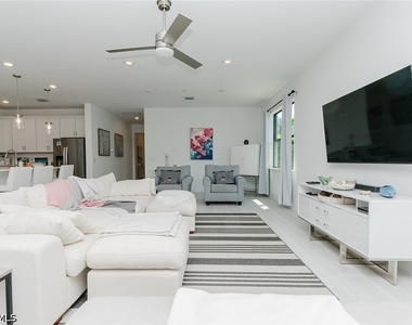 5939 Gala Drive - Photo Thumbnail 12