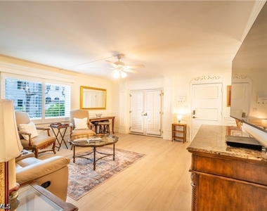 388 4th Avenue S - Photo Thumbnail 12