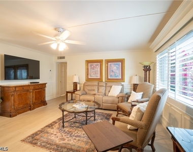 388 4th Avenue S - Photo Thumbnail 11