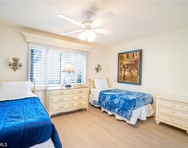 388 4th Avenue S - Photo Thumbnail 5