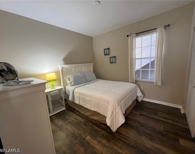 8125 Celeste Drive - Photo Thumbnail 22