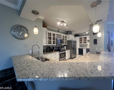 8125 Celeste Drive - Photo Thumbnail 3