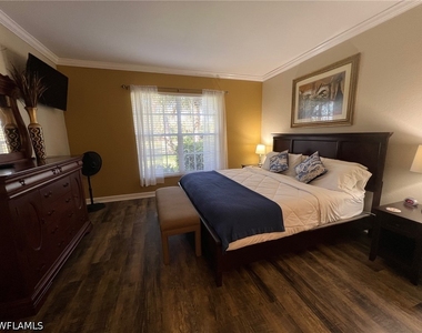 8125 Celeste Drive - Photo Thumbnail 16
