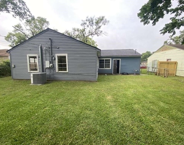 5715 Belmark Street - Photo Thumbnail 15