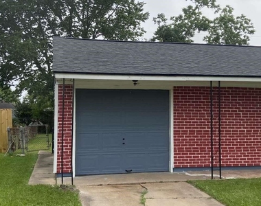 5715 Belmark Street - Photo Thumbnail 4