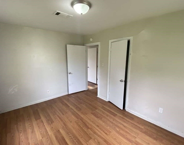 5715 Belmark Street - Photo Thumbnail 8