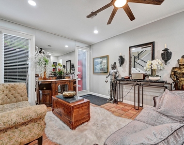 2100 Commonwealth Street - Photo Thumbnail 2