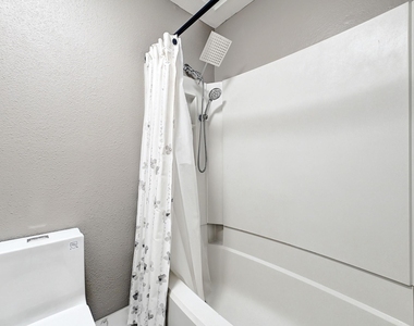2100 Commonwealth Street - Photo Thumbnail 17