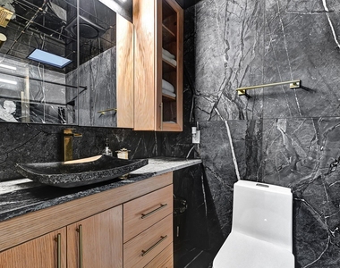 2100 Commonwealth Street - Photo Thumbnail 13