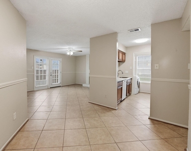 1310 Brenda Lane - Photo Thumbnail 8