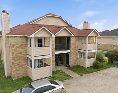 1310 Brenda Lane - Photo Thumbnail 2