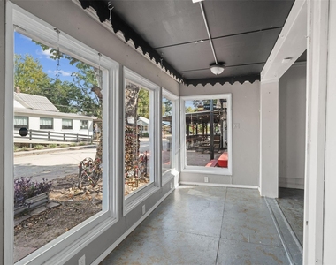 26407 Preston Avenue - Photo Thumbnail 4