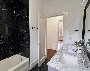 1569 Elliott Street - Photo Thumbnail 9