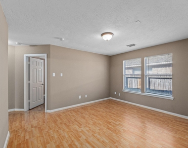 7206 Hollow Field Lane - Photo Thumbnail 15