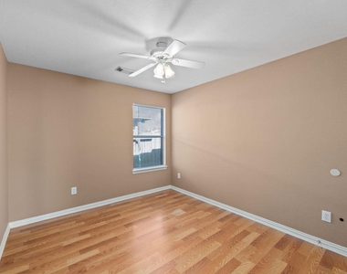 7206 Hollow Field Lane - Photo Thumbnail 18