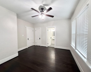 1126 Berthea Street - Photo Thumbnail 12