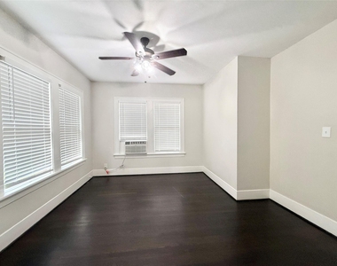 1126 Berthea Street - Photo Thumbnail 11