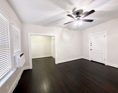 1126 Berthea Street - Photo Thumbnail 3