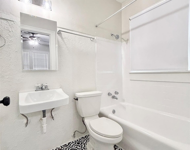 1126 Berthea Street - Photo Thumbnail 13