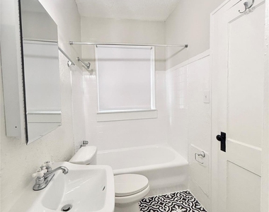 1126 Berthea Street - Photo Thumbnail 14