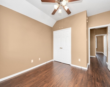 4703 Zachary Lane - Photo Thumbnail 21