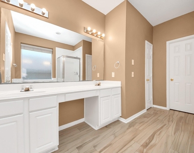 4703 Zachary Lane - Photo Thumbnail 11