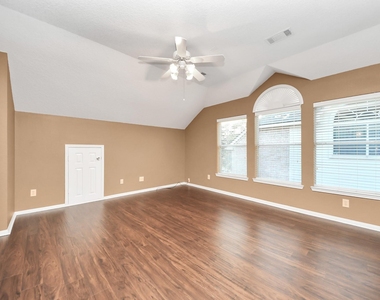 4703 Zachary Lane - Photo Thumbnail 15