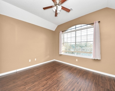 4703 Zachary Lane - Photo Thumbnail 17