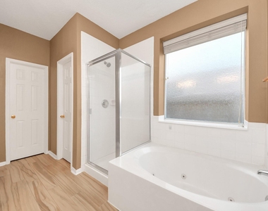 4703 Zachary Lane - Photo Thumbnail 12