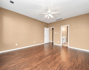 4703 Zachary Lane - Photo Thumbnail 10