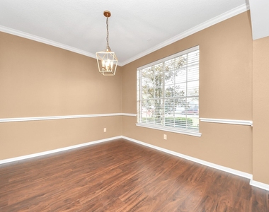 4703 Zachary Lane - Photo Thumbnail 2