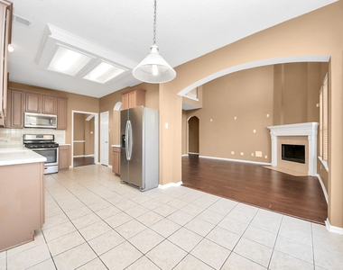 4703 Zachary Lane - Photo Thumbnail 5