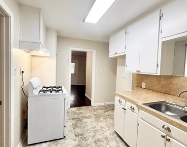 1232 San Felipe Street - Photo Thumbnail 3