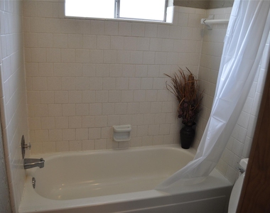 22411 Merrymount Drive - Photo Thumbnail 14