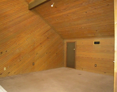 24605 Pools Creek E - Photo Thumbnail 3