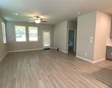 7059 Silverleaf Oak Street - Photo Thumbnail 8