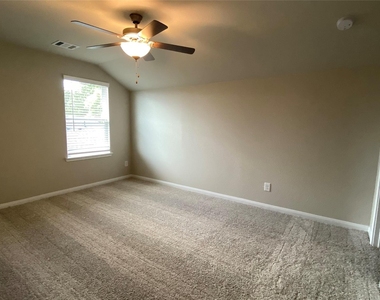 7059 Silverleaf Oak Street - Photo Thumbnail 24