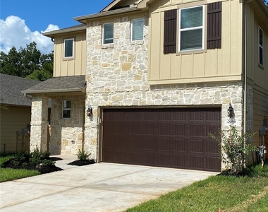 7059 Silverleaf Oak Street - Photo Thumbnail 2