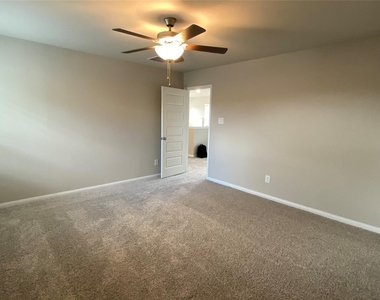 7059 Silverleaf Oak Street - Photo Thumbnail 23